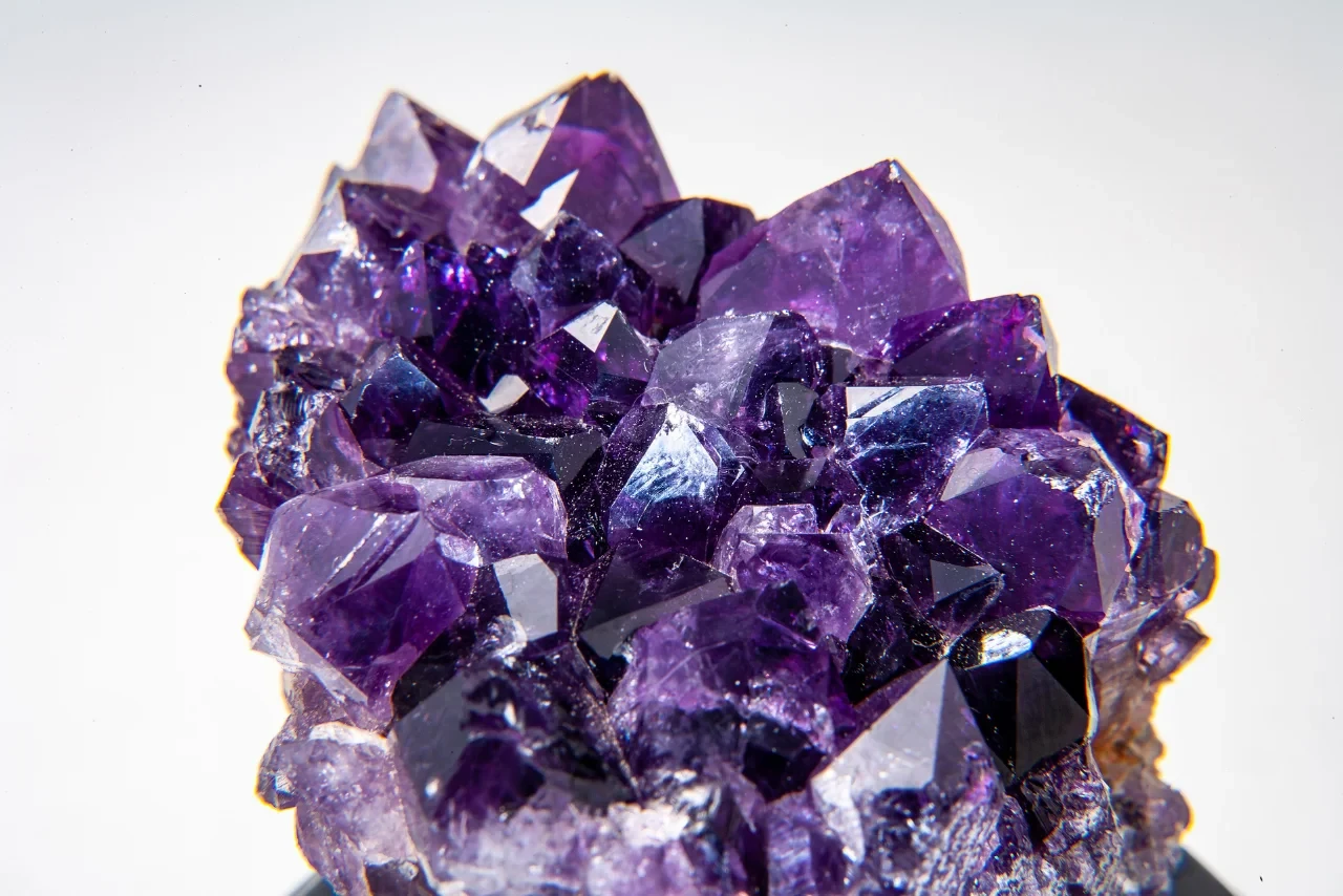 Doğal Taş Nasıl Arındırılır? Enerjiyi Temizlemenin Doğal Yolları