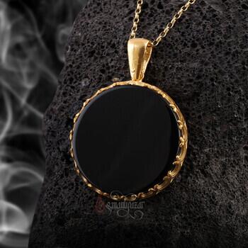 Siyah Onix Doğal Taşlı 14 Ayar Altın Kaplama Gümüş Yuvarlak Model Hilal İşlemeli Kolye - Osmanlı Pazar