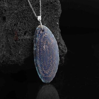 Ayetel Kürsi Yazılı El Kazıması Mavi Dantel Akik Taşı Kolye - Osmanlı Pazar