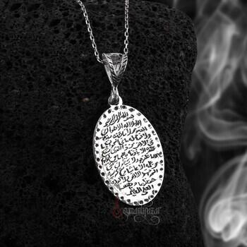 Tamamı El Yazması Ayetel Kürsi Yazılı Oval Kesim 925 Ayar Gümüş Plaka Kolye - Osmanlı Pazar
