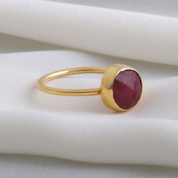Yakut Doğal Taşlı Altın Kaplama 925 Ayar Gümüş Minimal Bayan Yüzük - Osmanlı Pazar